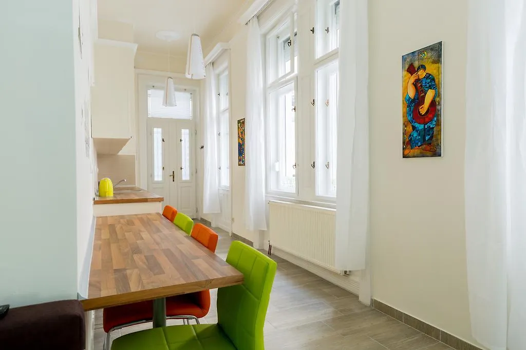 בודפשט Vaci Midtown Apartments 0*,  הונגריה